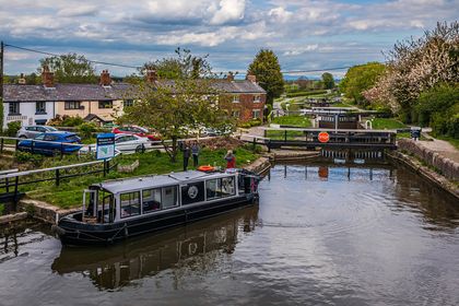 canal boat cruises lancashire