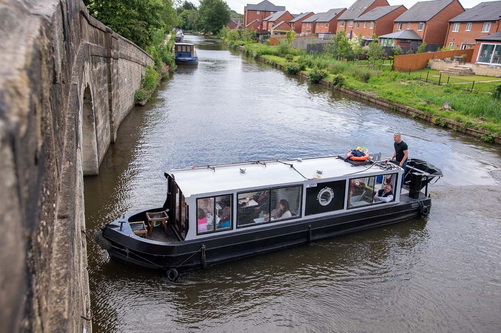 https://lancashirecanalcruises.co.uk/wp-content/uploads/2022/10/WLBC-Lancashire-Canal-Cruises-Hi-Res-152.jpg